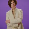Jutta Allmendinger vor lila Hintergrund