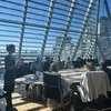 Workshop im Bundestag vor Glaskulisse